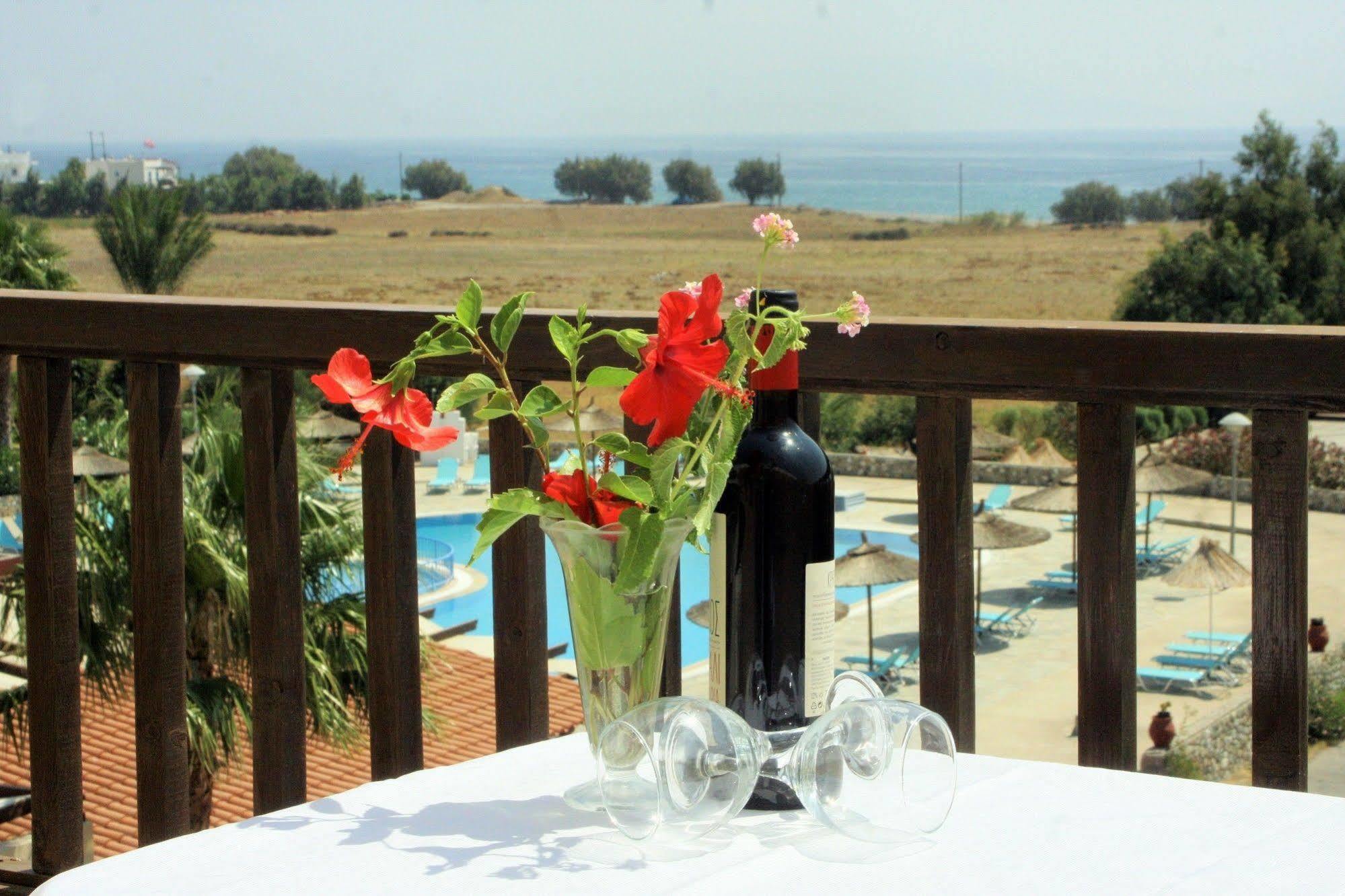 Evripides Village Kardamena  外观 照片